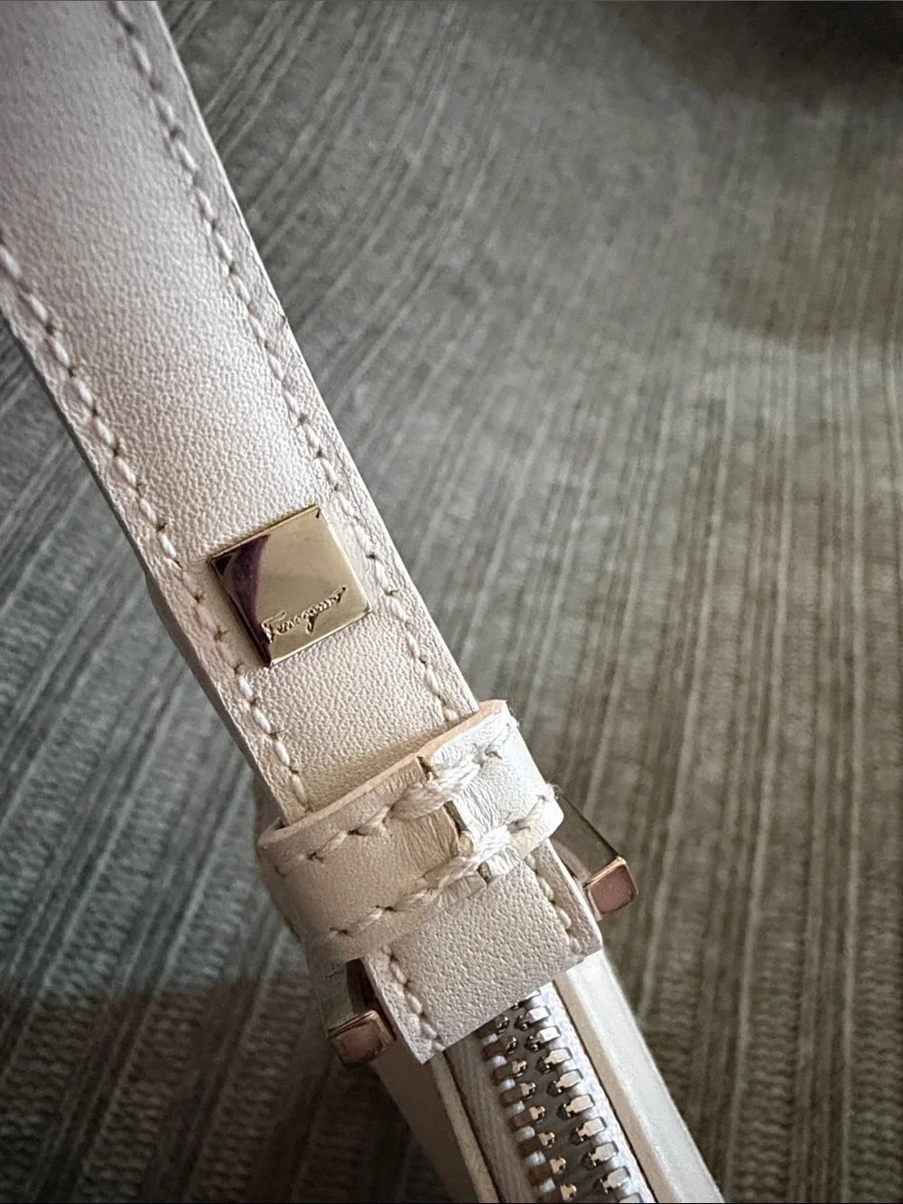 Salvatore Ferragamo White and Clear Shoulder Bag Pochette